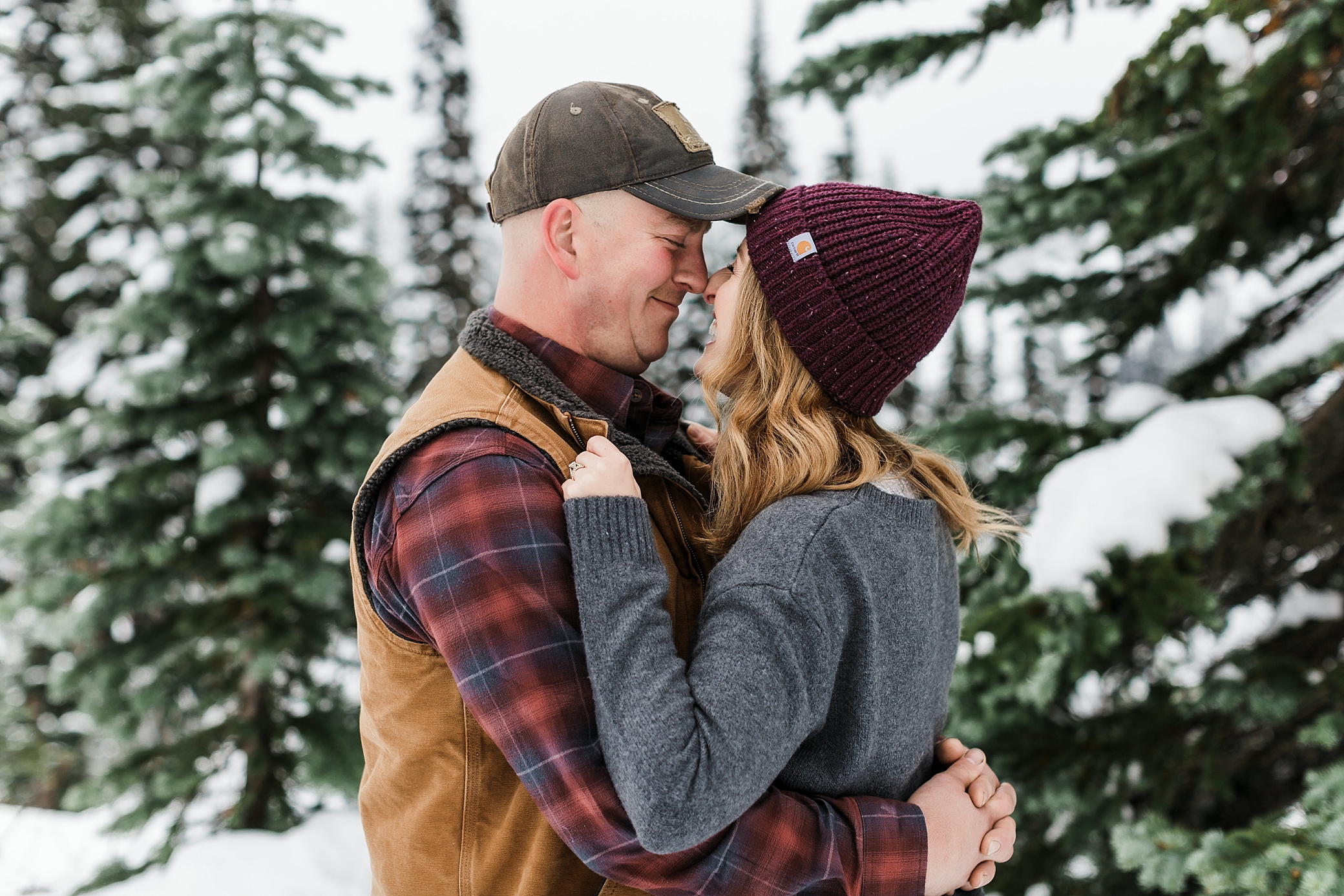 Couples Photoshoot in the Snow | Megan Montalvo Photography 