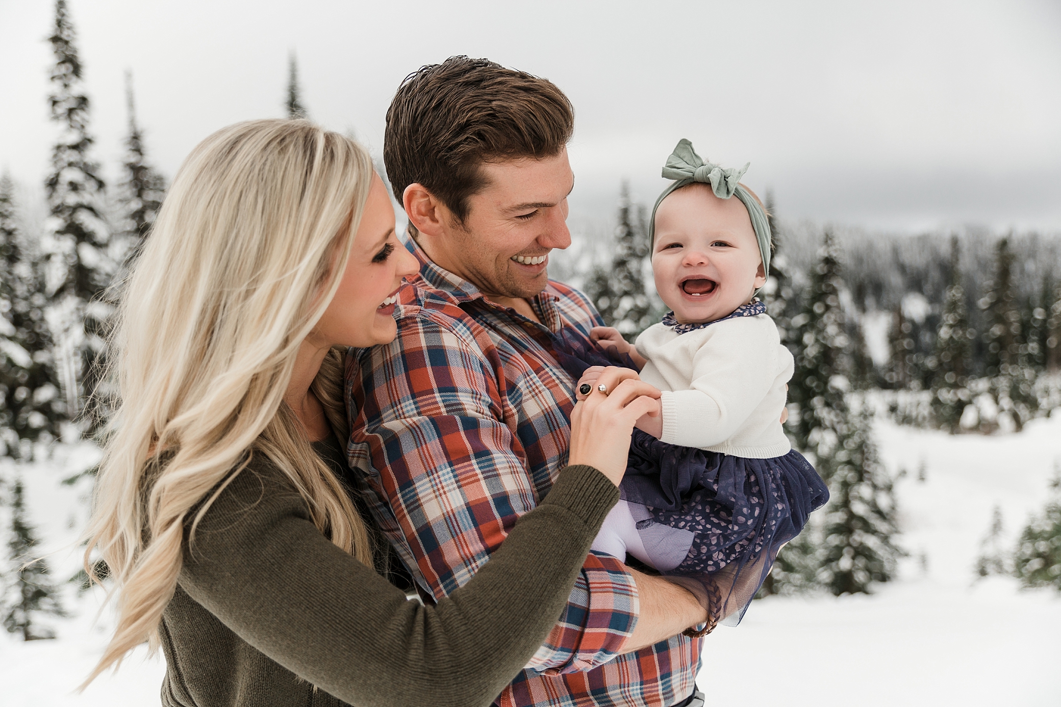 Family Photos with One Year Old | Megan Montalvo Photography 