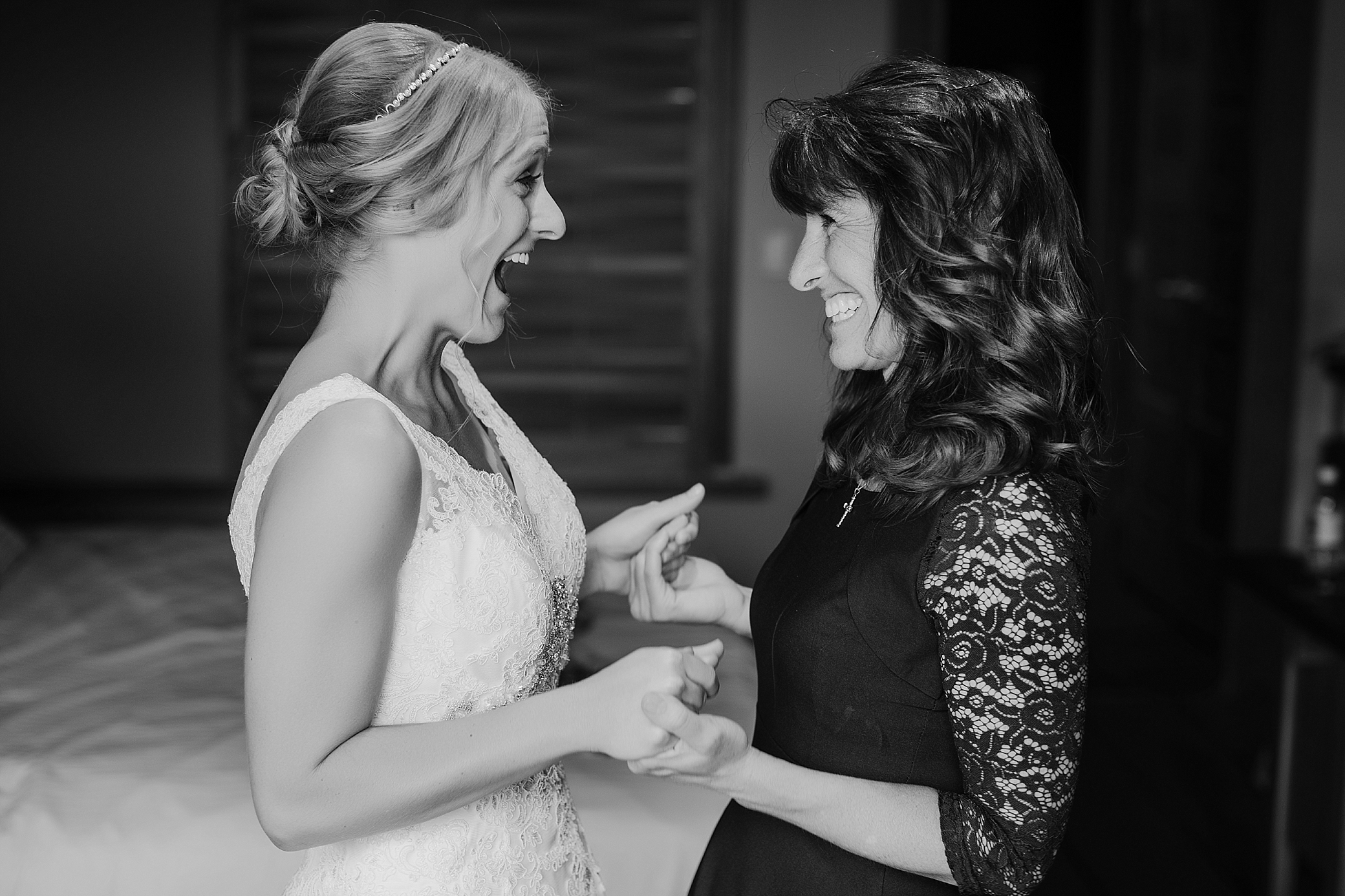 Bride and Mom before Woodinville Wedding | Megan Montalvo Photography 