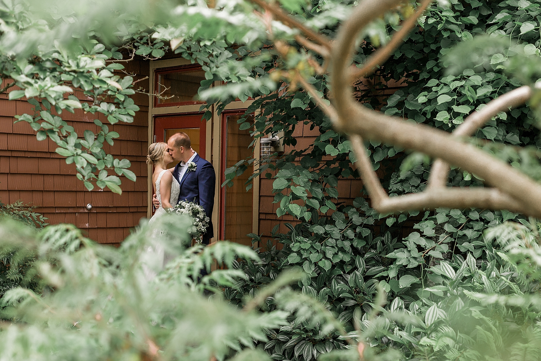 Willows Lodge Wedding Venue | Megan Montalvo Photography 