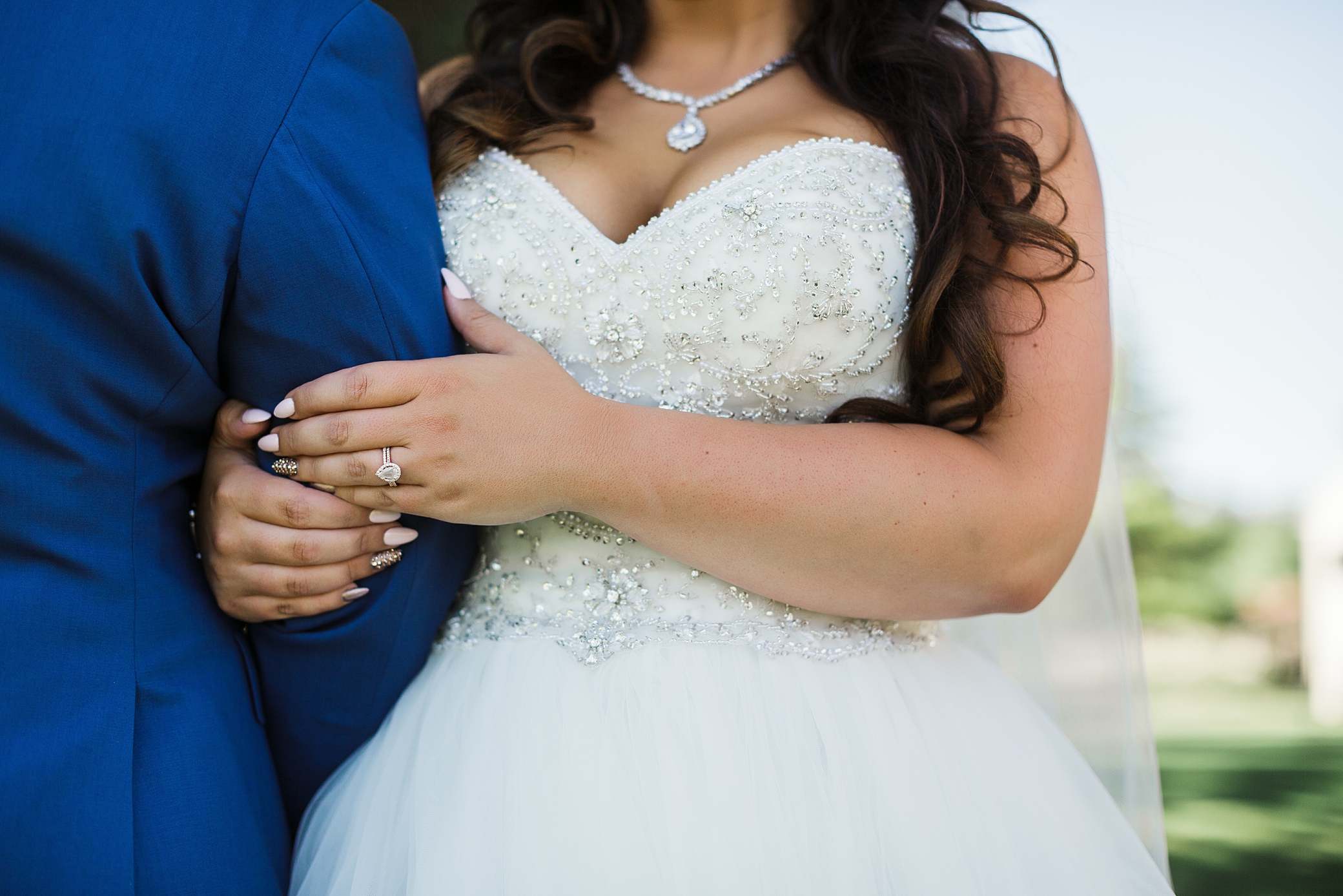 Tear drop wedding ring details on wedding day | Megan Montalvo Photography