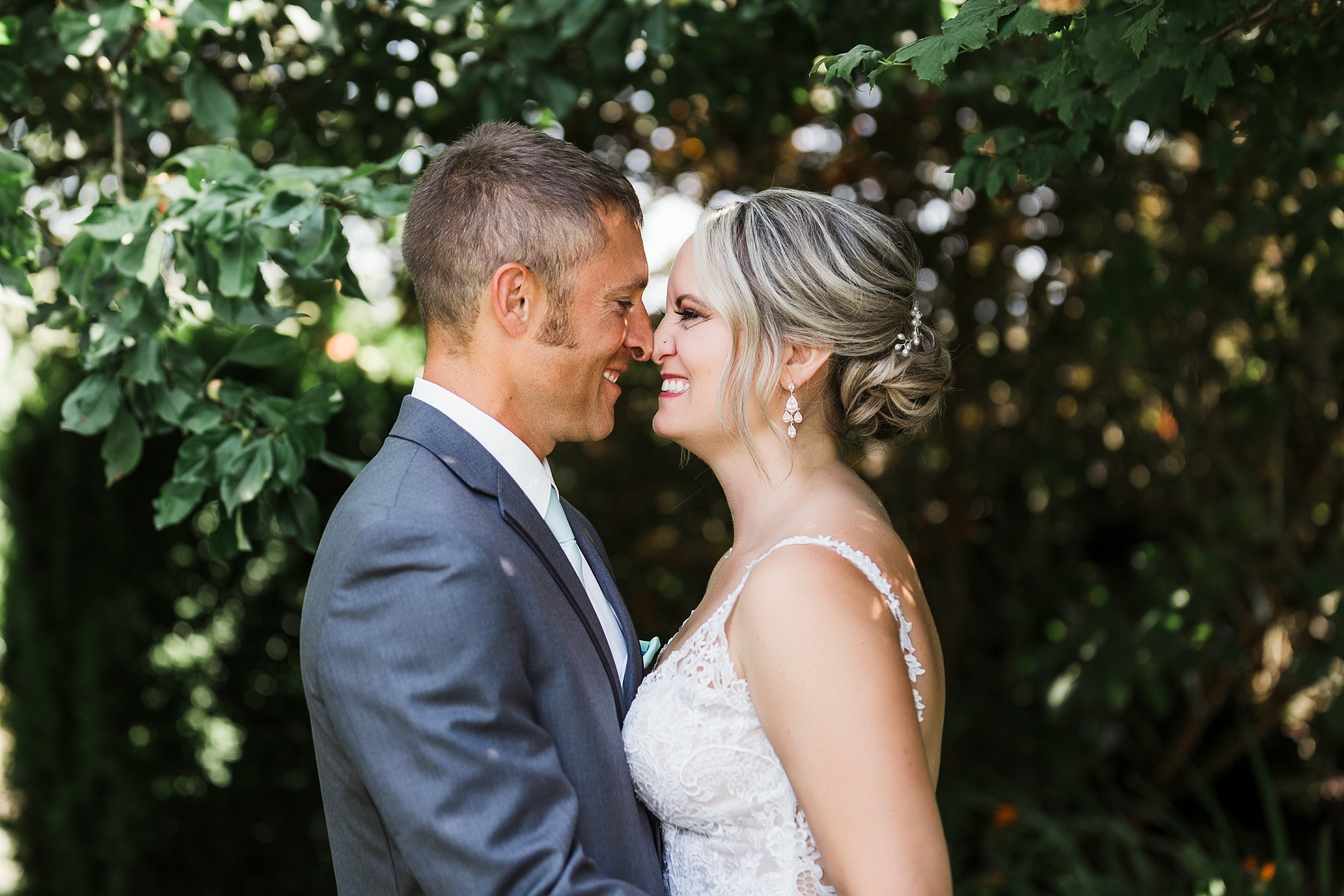 Bride and groom portraits at Maplehurst Farms. Photographed by Mount Vernon Wedding Photographer, Megan Montalvo Photography