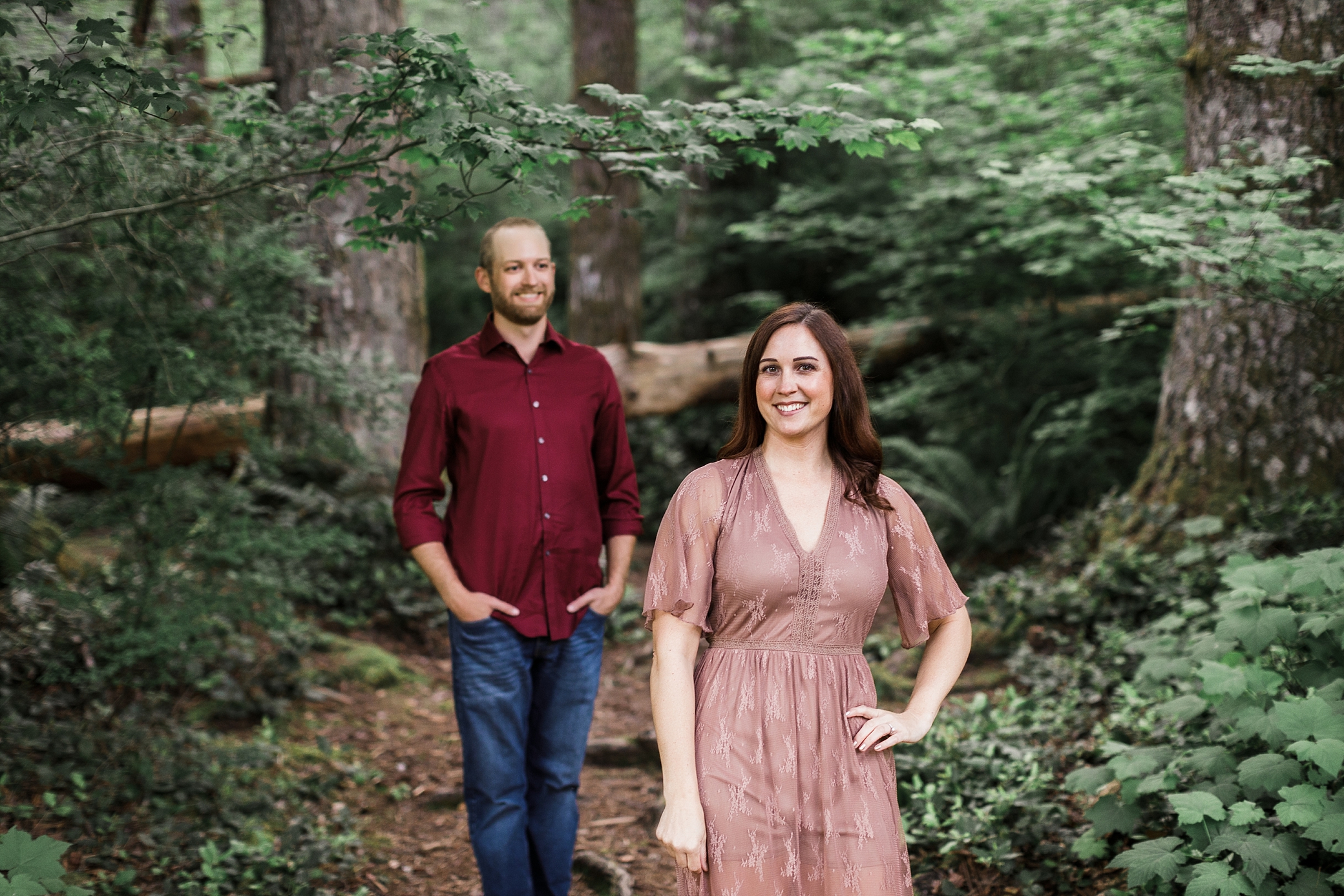 Engagement session at Rattlesnake Lake in North Bend, WA. Photographed by Snoqualmie Wedding Photographer, Megan Montalvo Photography. 