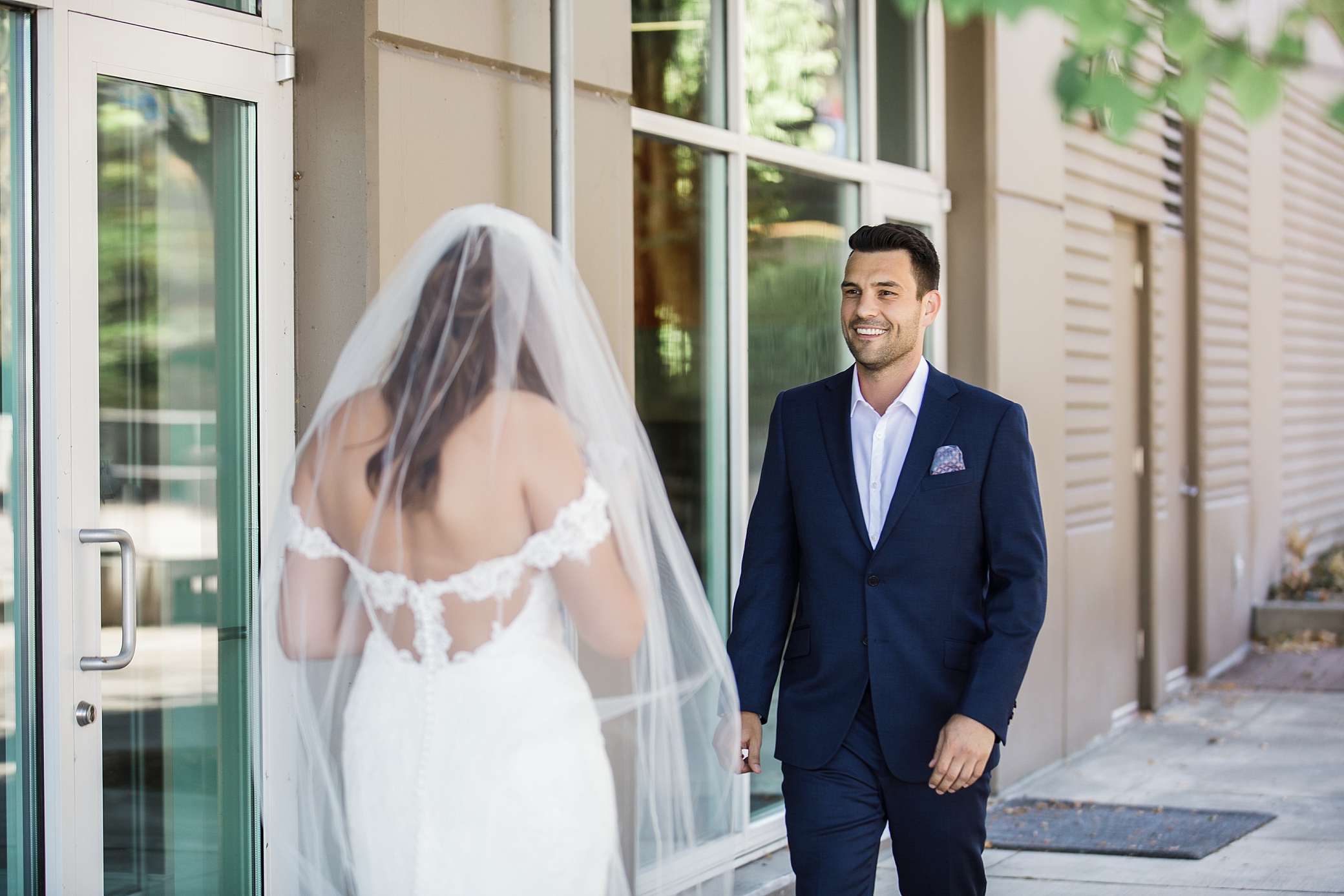 First look in Downtown Tacoma, WA | Megan Montalvo Photography