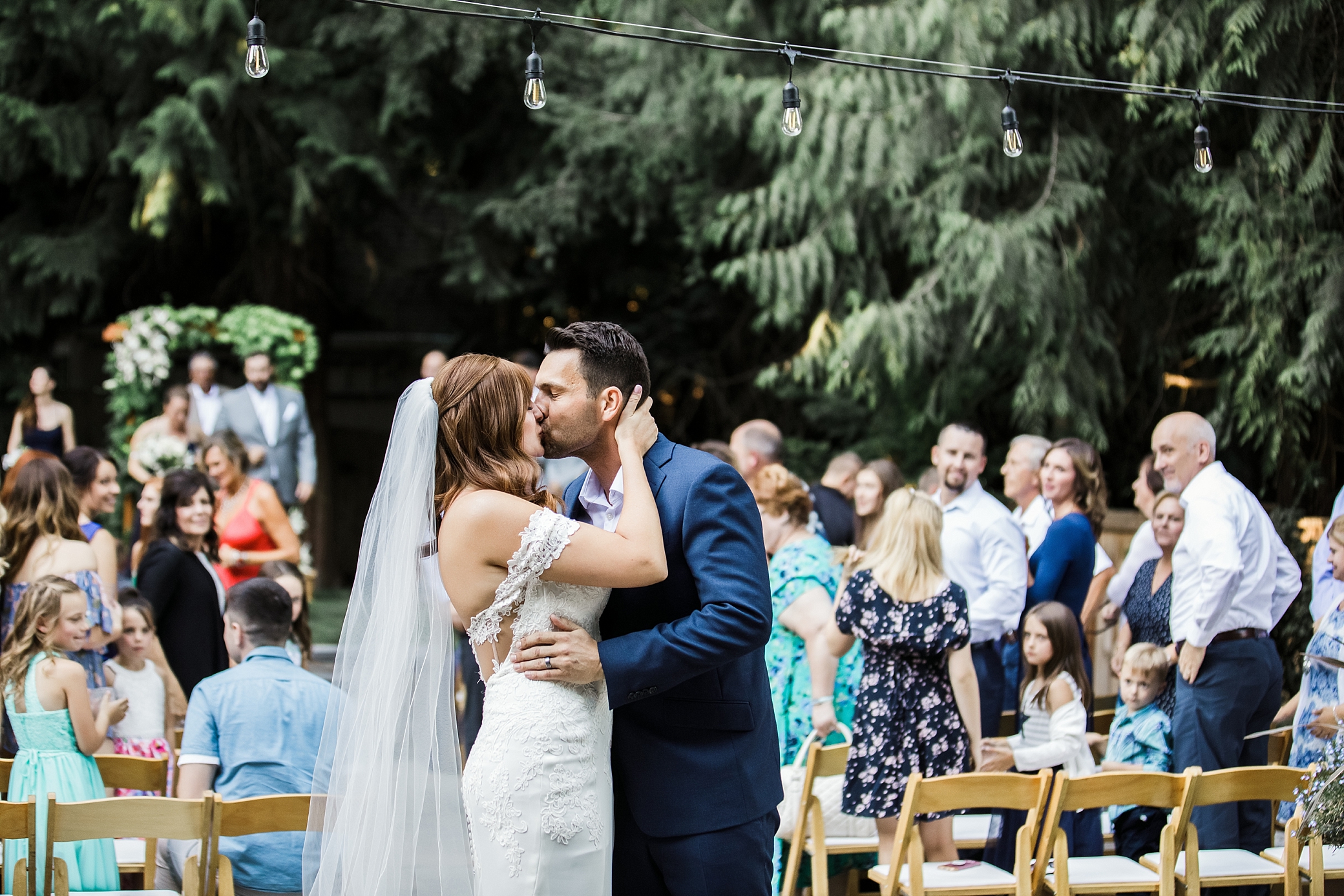 Intimate backyard wedding in Tacoma, WA. Photographed by Tacoma Wedding Photographer, Megan Montalvo Photography 