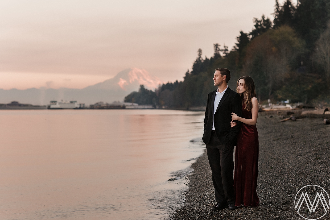Tacoma Engagement Session at Owen Beach | Megan Montalvo Photography