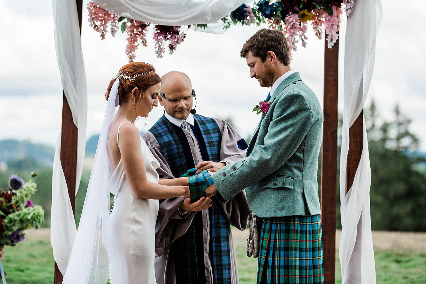 Irish wedding ceremony at The Orchard at Sunshine Hill. Photography by Chehalis Wedding Photographer, Megan Montalvo Photography. 