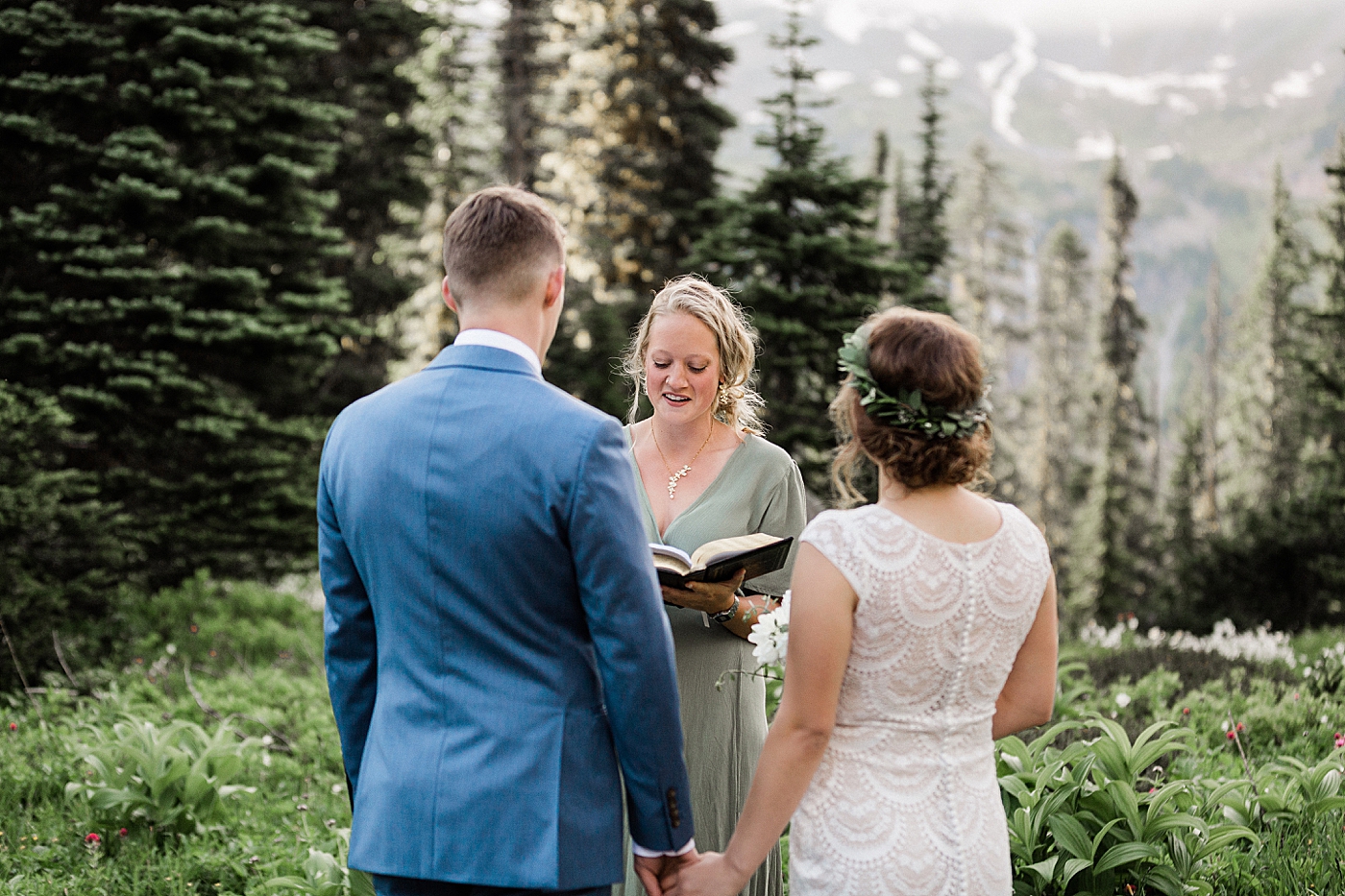 An intimate PNW mountain elopement at Mount Rainier. Photographed by Washington Elopement Photographer, Megan Montalvo Photography. 