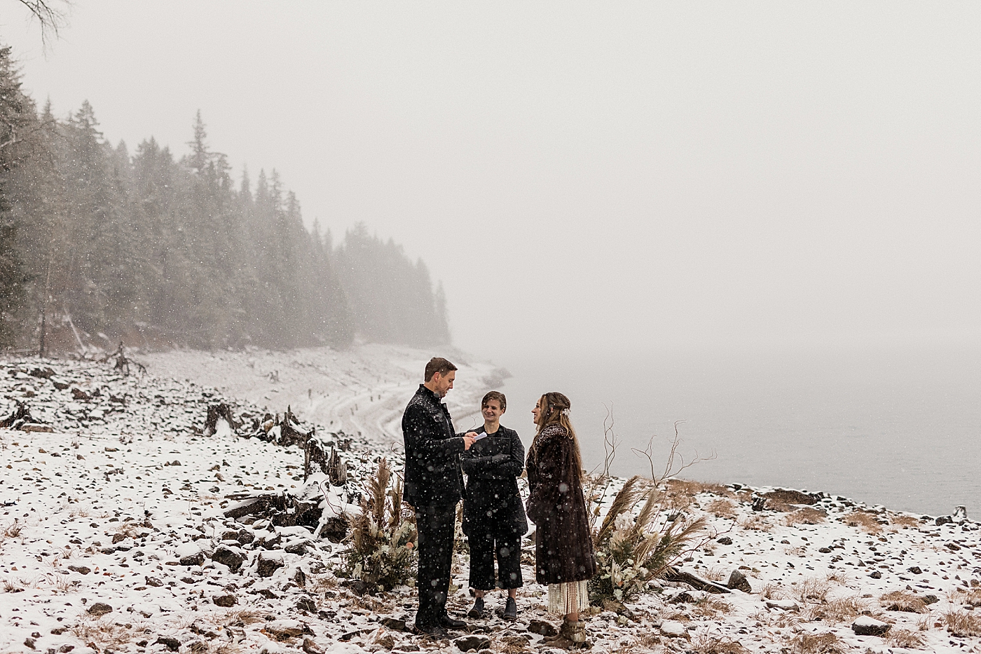 Lake Kachess Winter Elopement | Megan Montalvo Photography