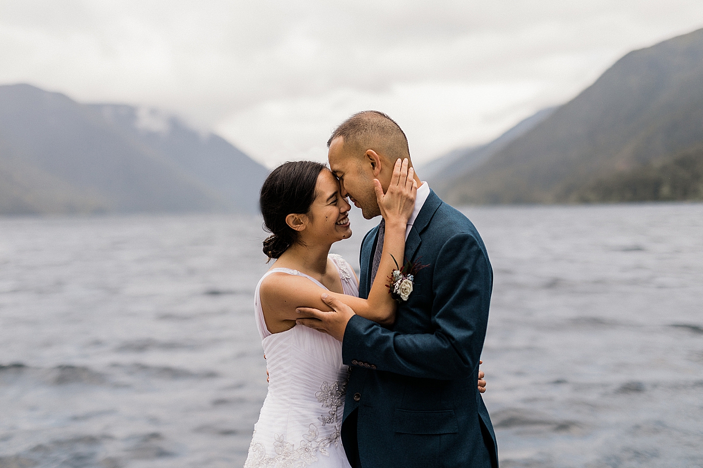 Bride and groom elopement photos at Lake Crescent in the Olympic National Park | Megan Montalvo Photography