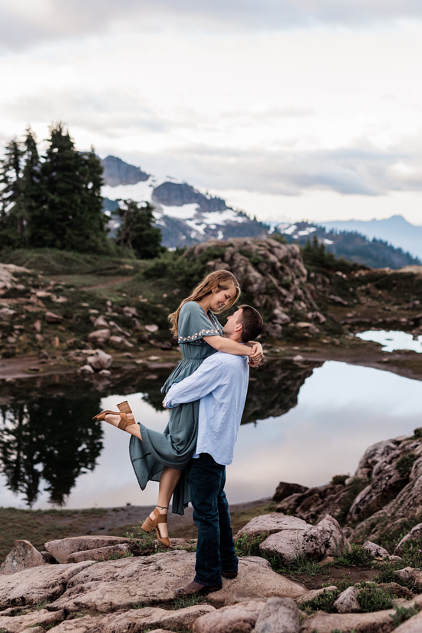 Winter engagement session at Artists Point | Megan Montalvo Photography