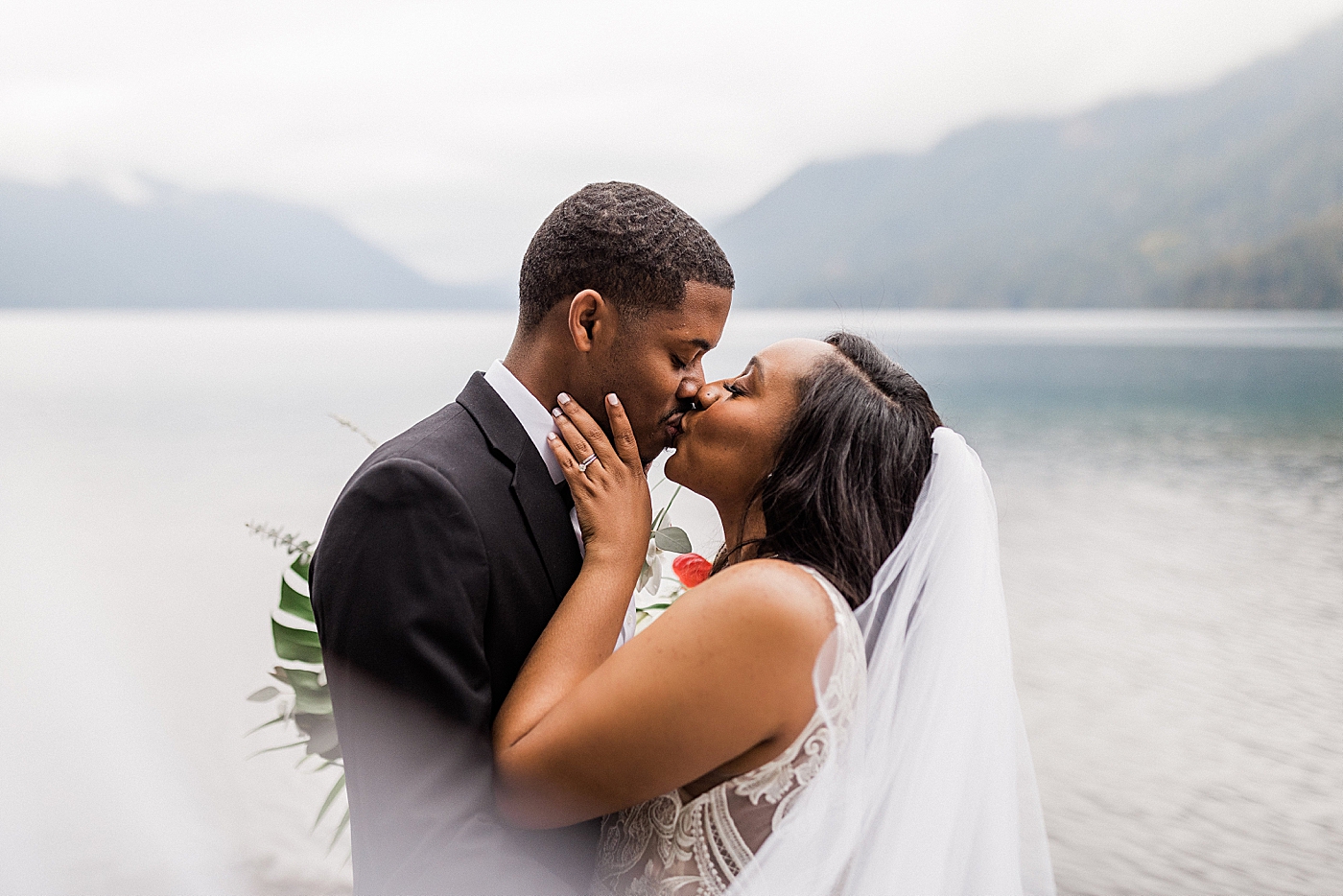 Bride and groom kissing | Megan Montalvo Photography