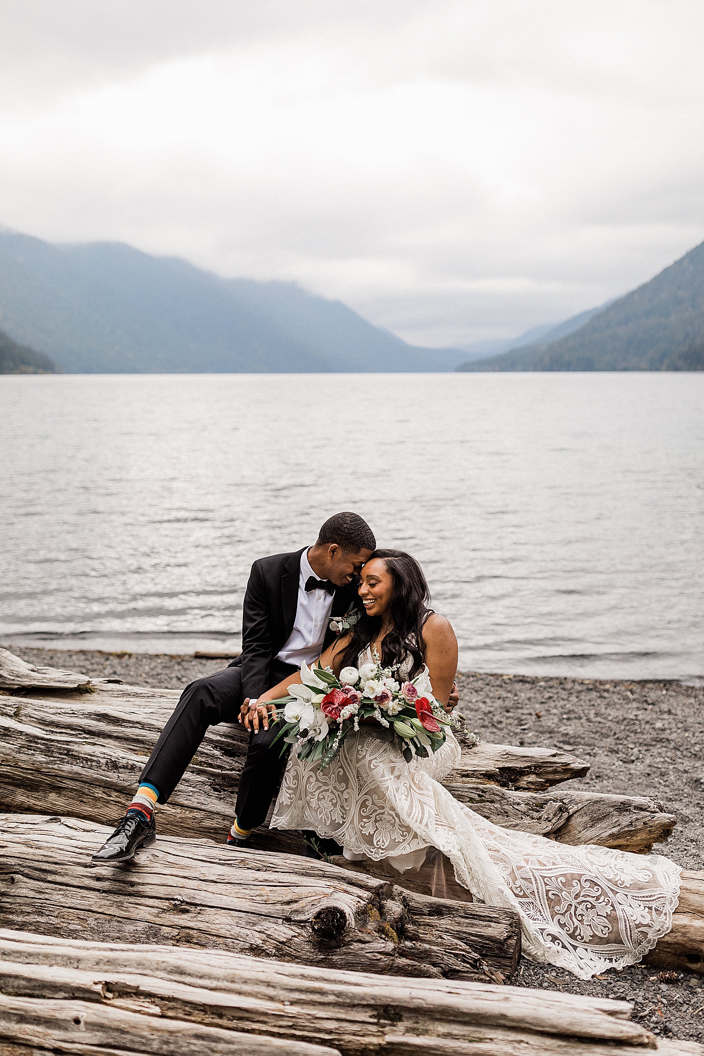 Photos of bride and groom at Lake Crescent in the Olympic National Park with PNW Elopement Photographer, Megan Montalvo Photography