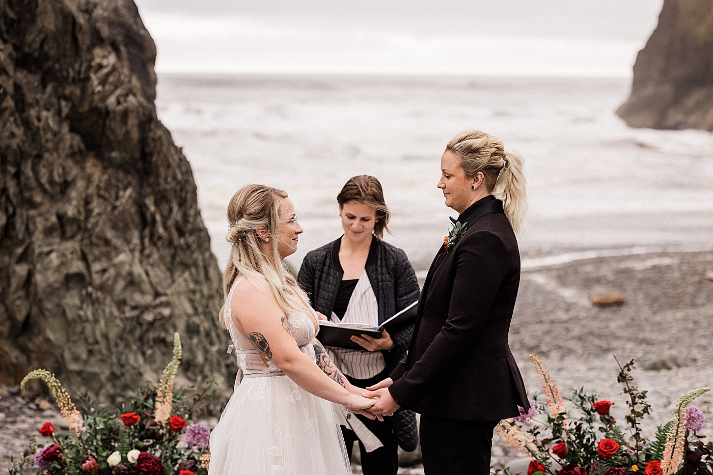 Elopement ceremony at Ruby Beach | Photo by Megan Montalvo Photography
