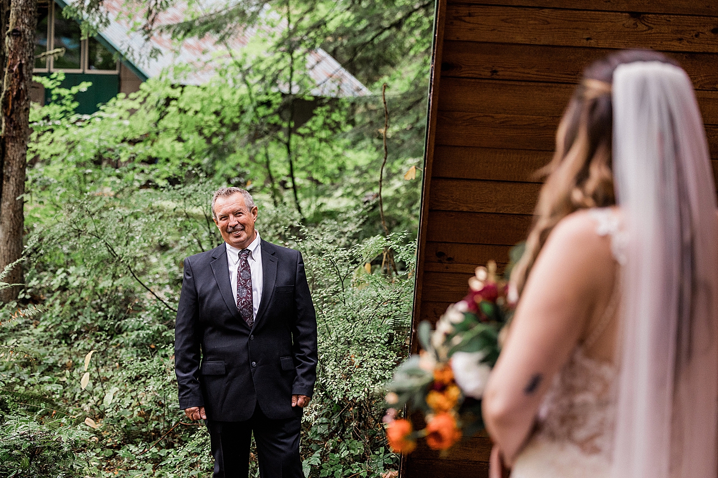 First look between bride and her dad | Megan Montalvo Photography