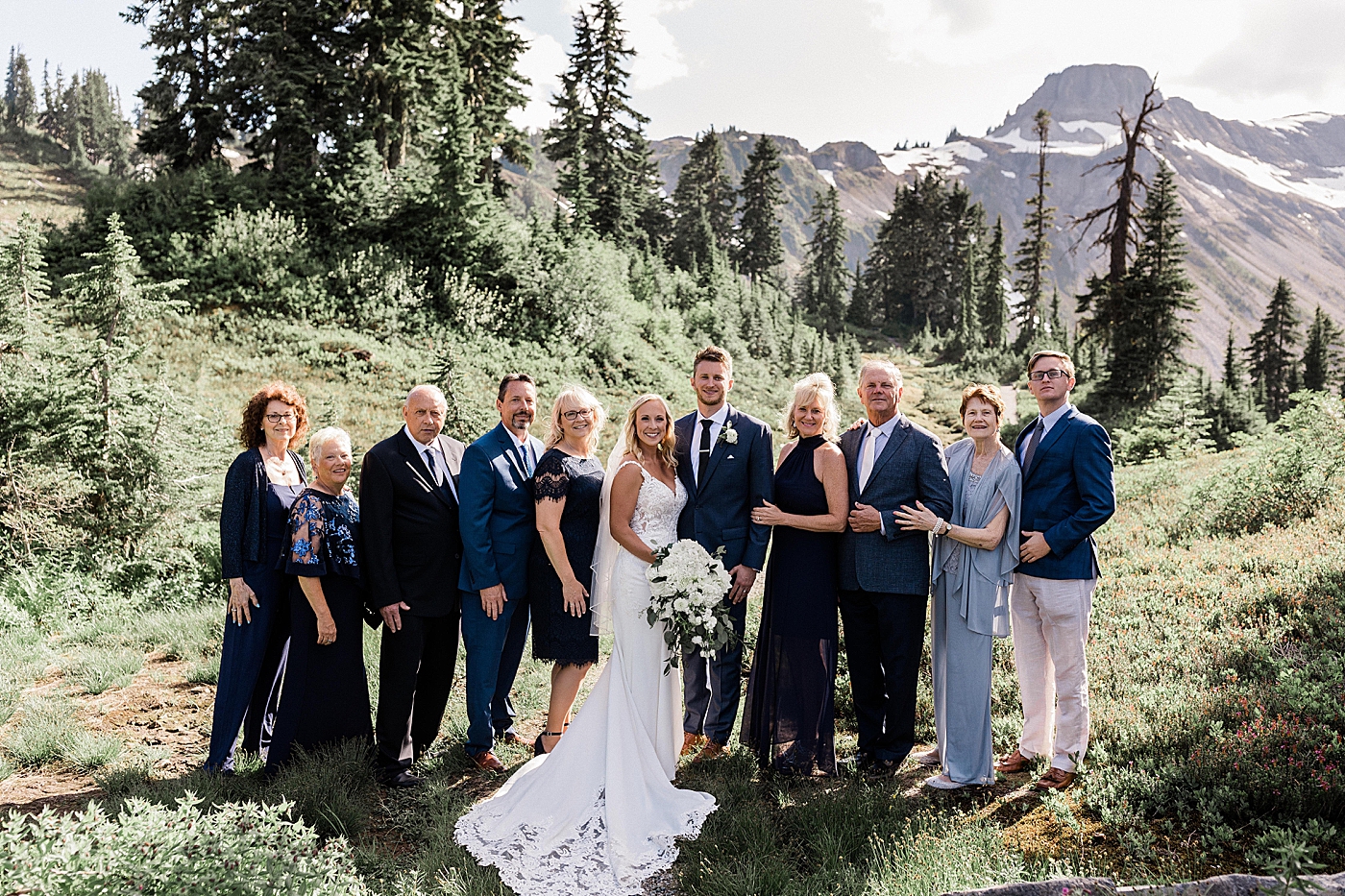 Couple elopes with immediate family at Mount Baker. Photo by Megan Montalvo Photography.