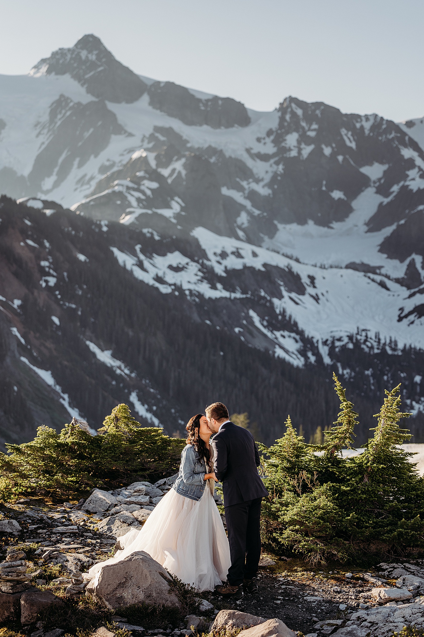Bride and groom kiss | Megan Montalvo Photography
