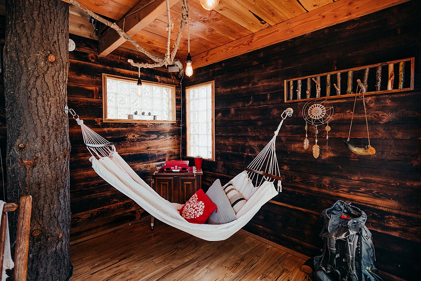 Treehouse AirBnb in Port Angeles | Megan Montalvo Photography