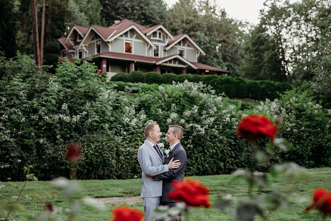 Wedding portraits in front of Sanders Estate | Megan Montalvo Photography