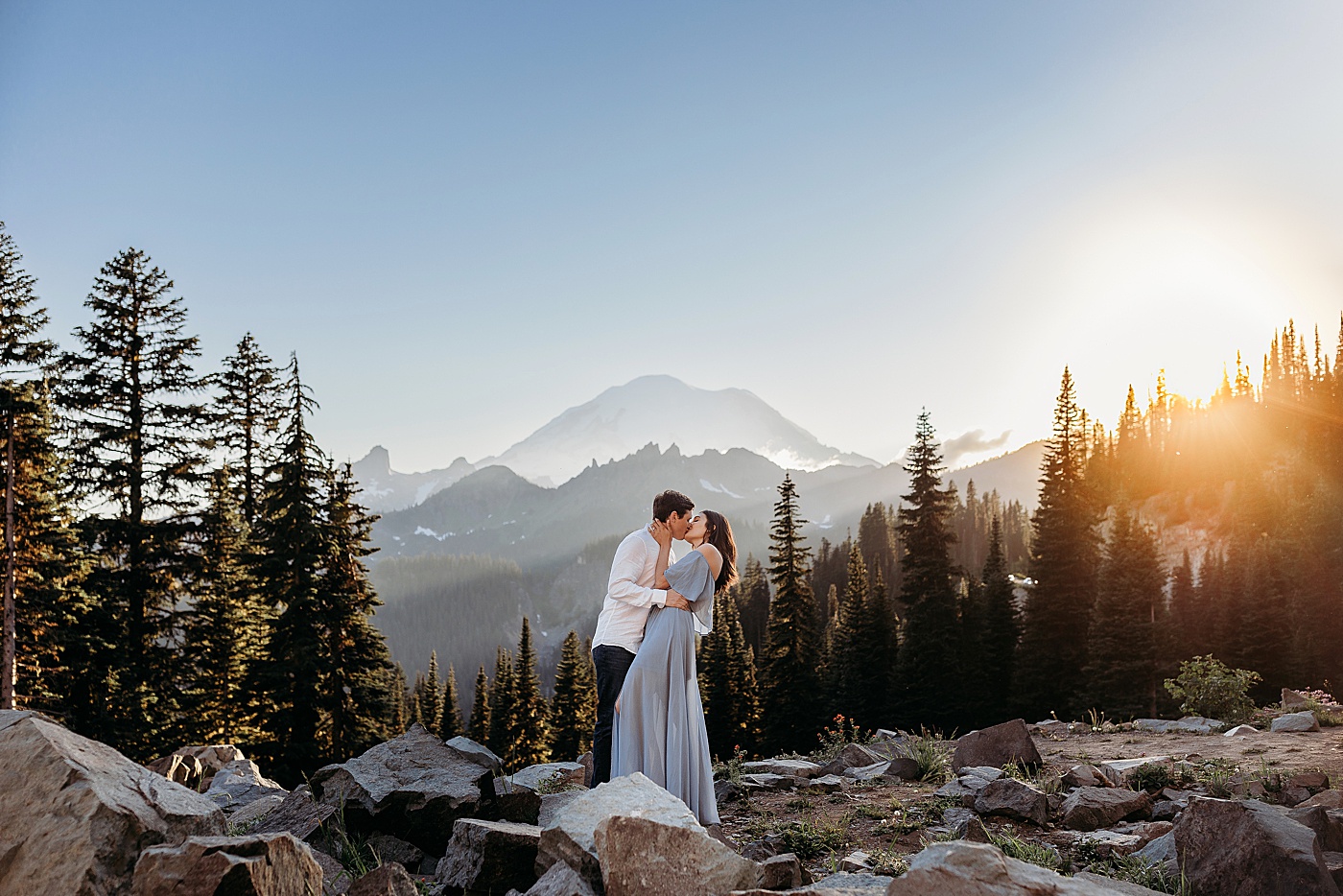 Couple kissing during engagement session at Mt. Rainier | Photo by Megan Montalvo Photography